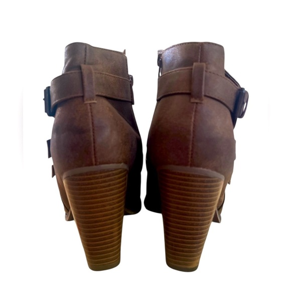 Forever 21 Brown Heeled Boots with Buckle Straps - Picture 2 of 4